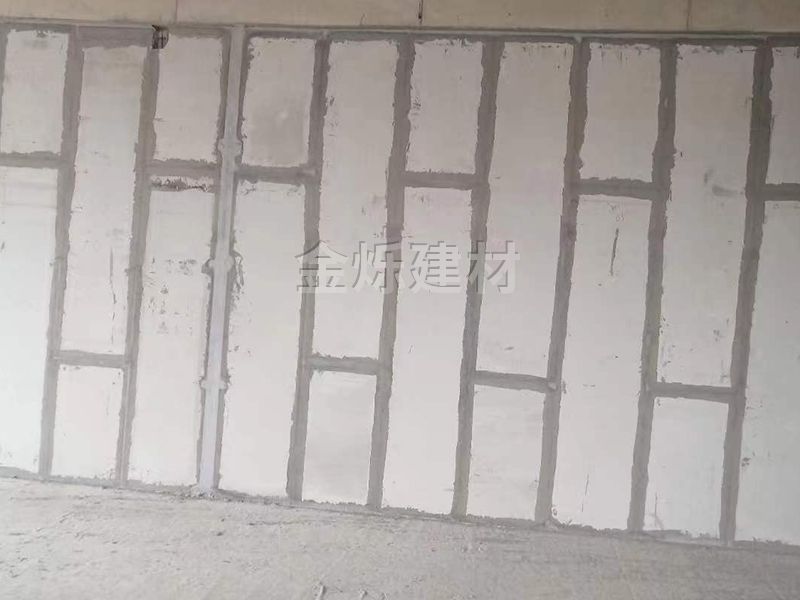輕質(zhì)隔墻板